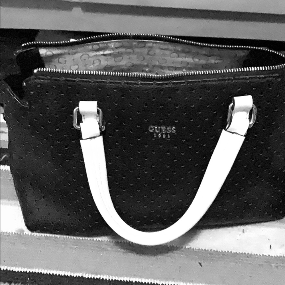 Genuine Guess Purse